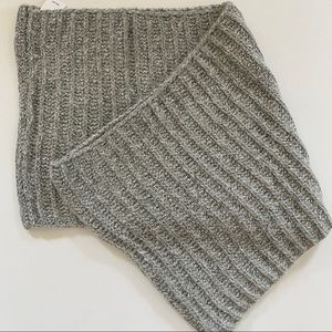 NWT OLD NAVY Infinity Knit Scarf OS - Light Grey